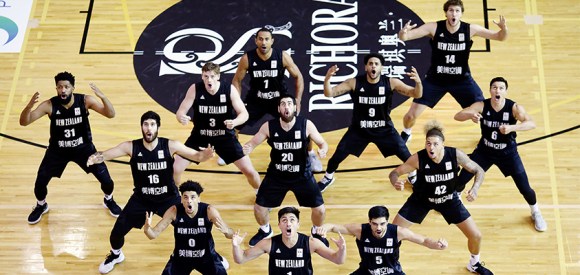 aid1037608Tall Blacks haka web v lebanon