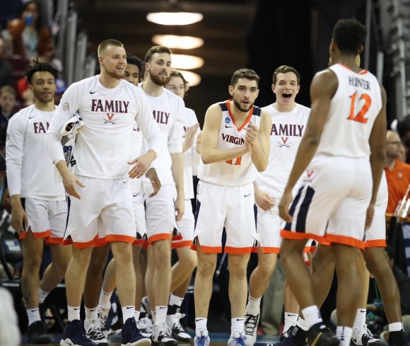 D2eeBHUWoAEiT0F.jpg-large